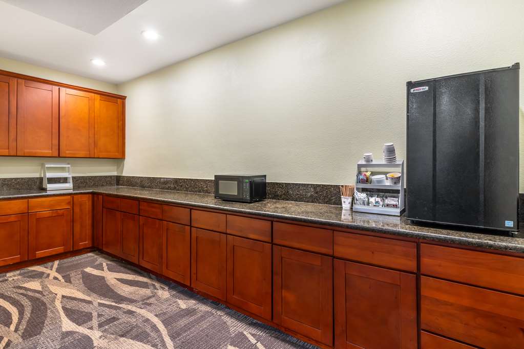 Best Western John Muir Inn - photo 17