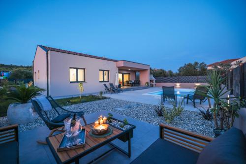 Villa Mindula ZadarVillas — 4-Star Luxury Hotel in Sukosan, Croatia
