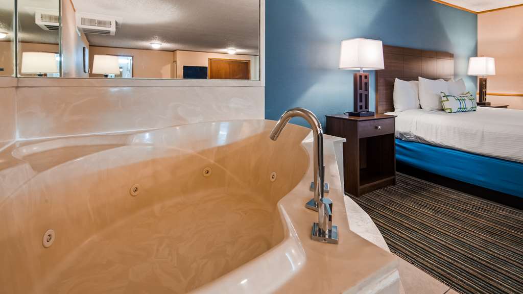 Best Western Woodhaven Inn - photo 20