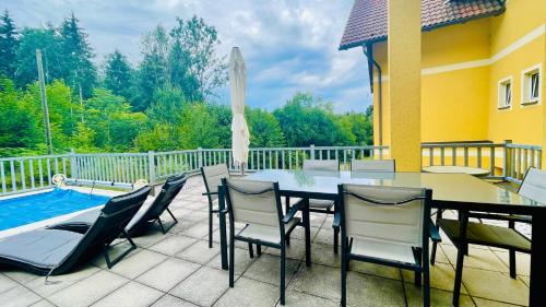 Velden Pool Appartement — 4-Star Luxury Hotel in Velden Am Woerthersee, Austria