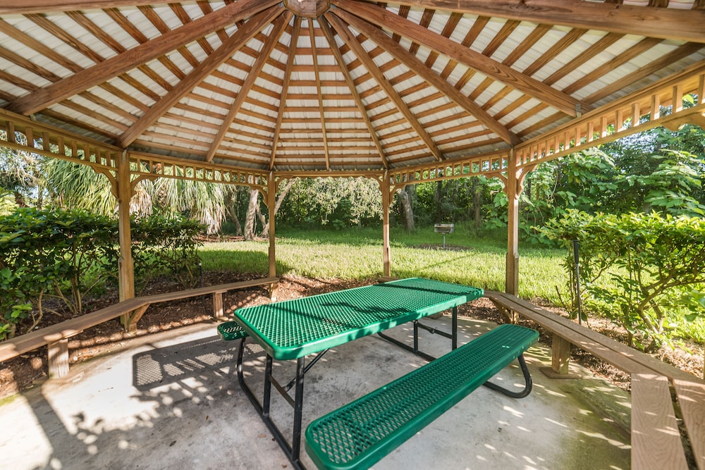Grheib2657 Emerald Island Resort 4 Bed 3 Baths House - photo 29