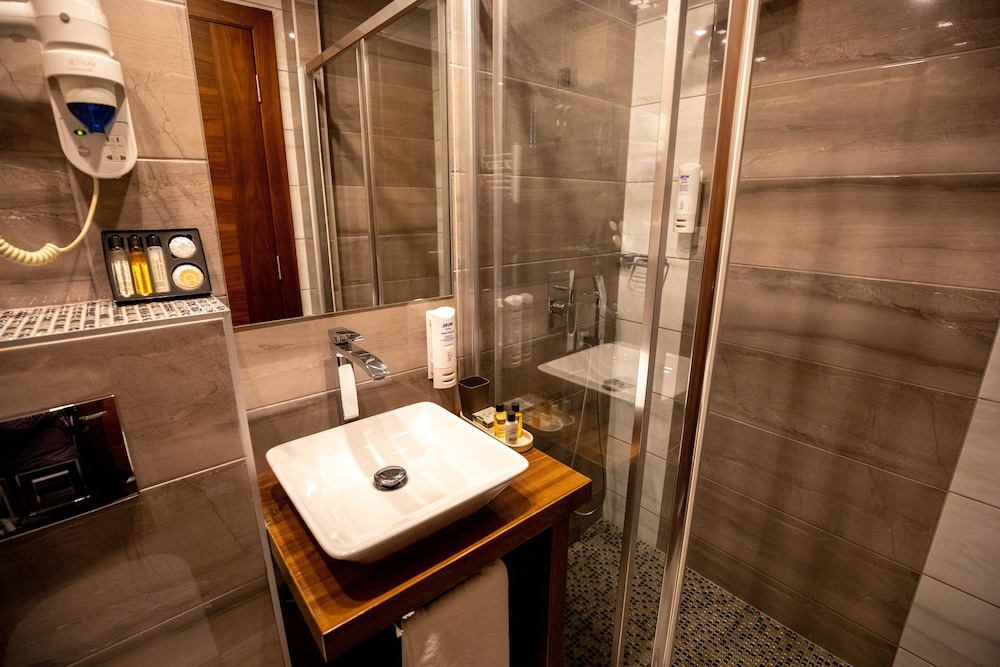 Golden Star Hotel - carbon neutral hotel in Tuzla
