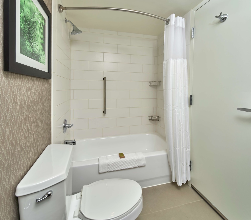 Hilton Cincinnati Airport - photo 16