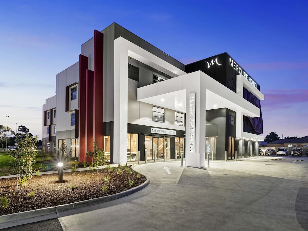 Mercure Pakenham - carbon neutral hotel in Melbourne