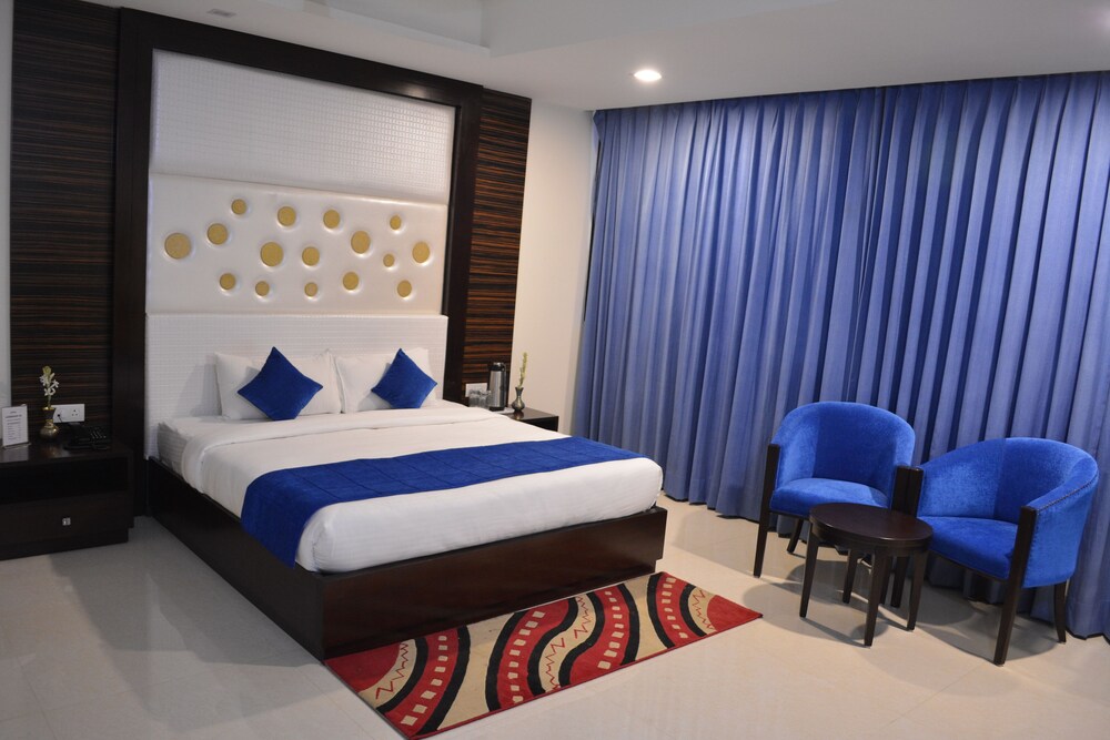 Landmark NX - carbon neutral hotel in Gwalior