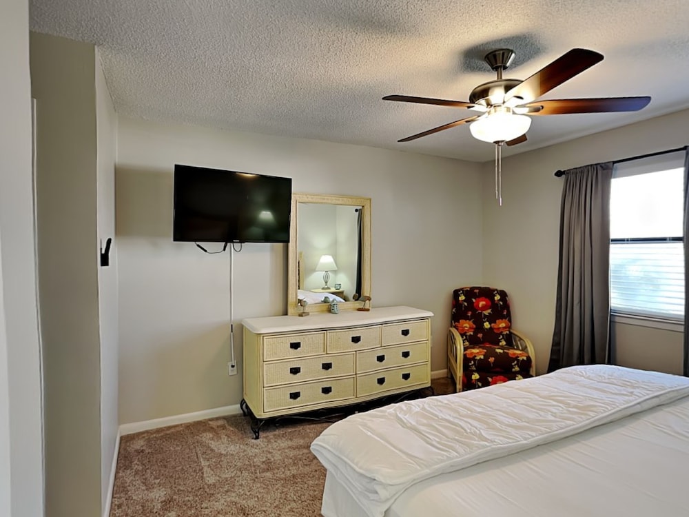Edgewater Beach & Golf Resort II by Resort Collection - photo 46