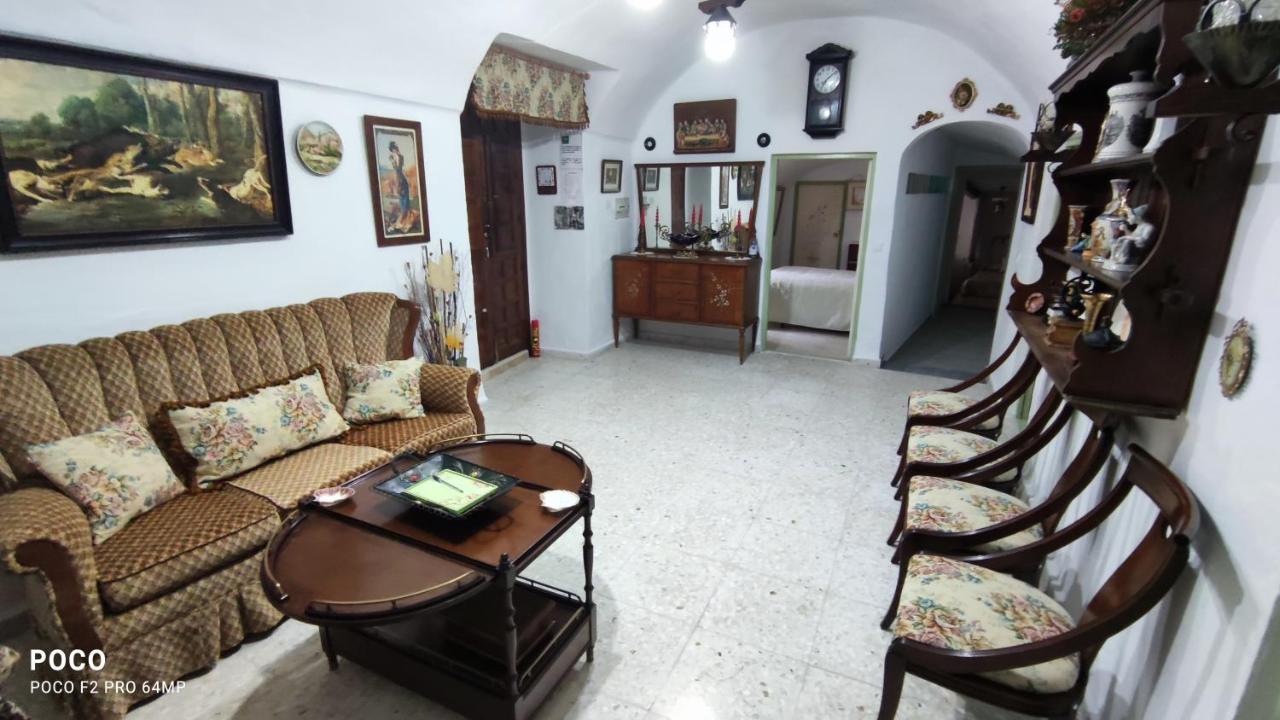 Cueva de la Abuela — hotel in Benamaurel