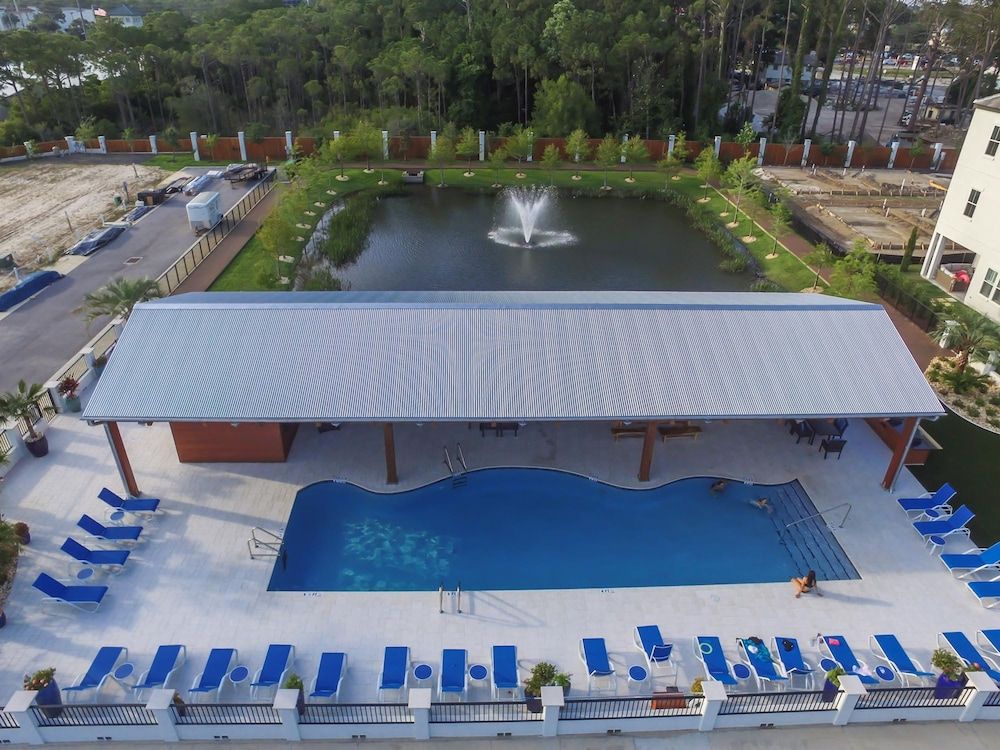 Captain B's Retreat by Destin Getaways — 4-Star Luxury Hotel in Miramar Beach, United States