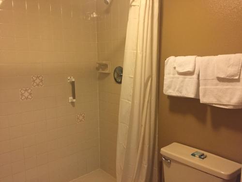 Charlotte Bay Resort - photo 8