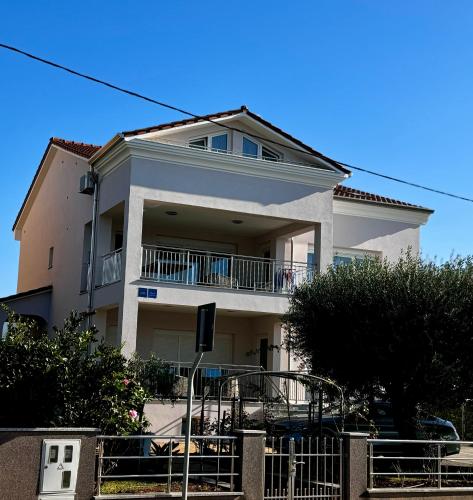 Apartments Villa Lili — 4-Star Luxury Hotel in Umag, Croatia