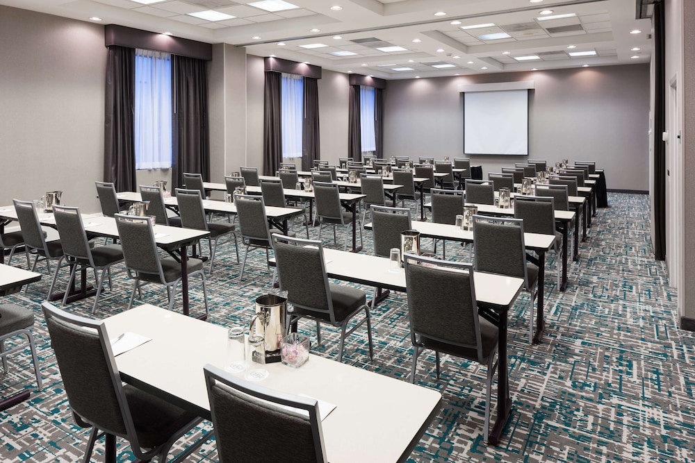 Hampton Inn & Suites Chicago North Shore Skokie - photo 61