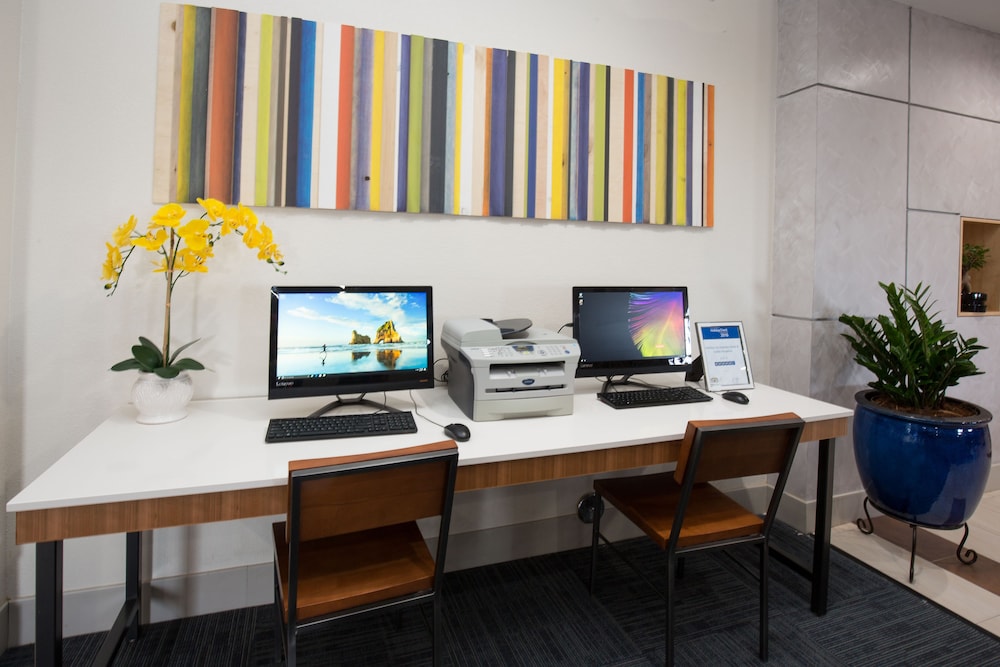 Holiday Inn Express Hotel & Suites Hesperia by IHG - photo 31