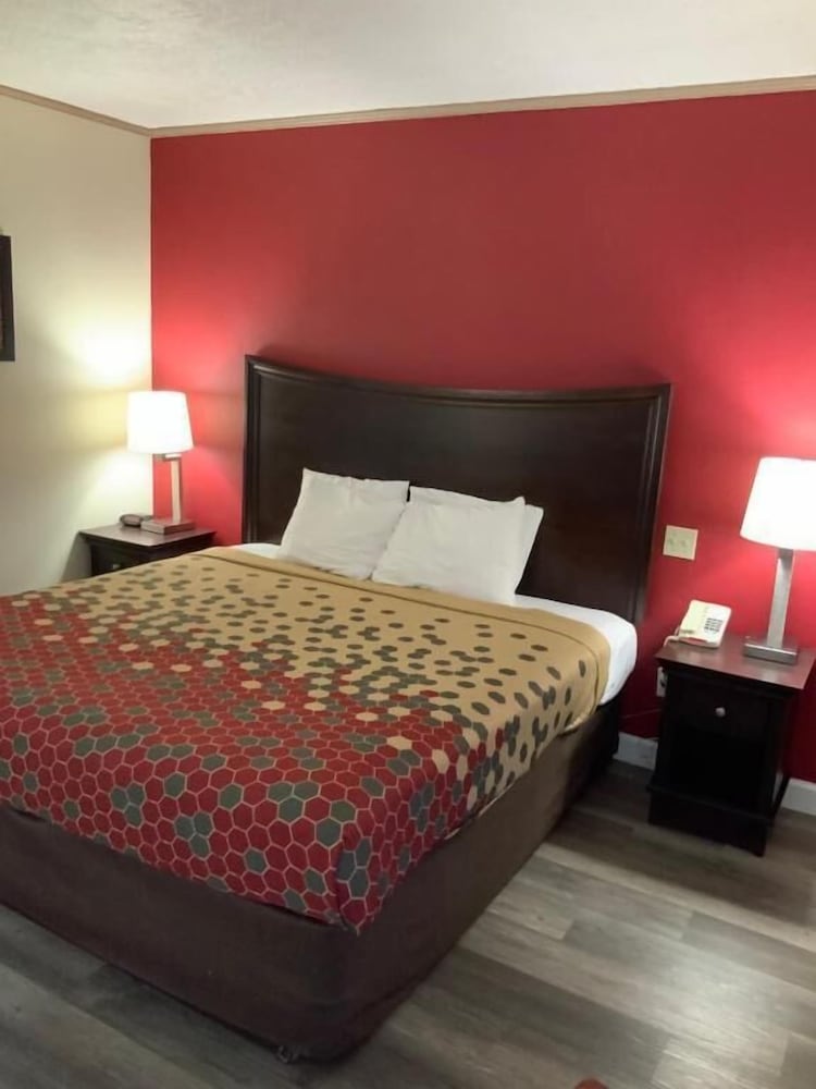 Perry Inn & Suites National Fairground I 75 - photo 11