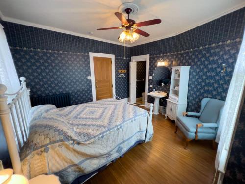 Market St Manor Bed and Breakfast — 4-Star Luxury Hotel in Nappanee, United States