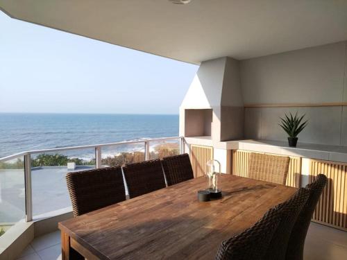 Breathtaking 3 Bedroom unit with amazing sea views — 4-Star Luxury Hotel in Margate, South Africa