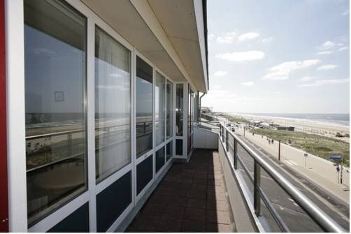Appartementen Zeezicht 3 — 4-Star Luxury Hotel in Katwijk Aan Zee, Netherlands