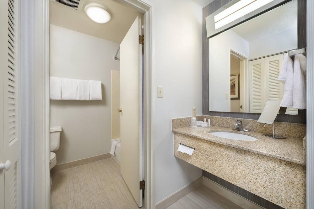 Courtyard by Marriott Mishawaka University Area - photo 9