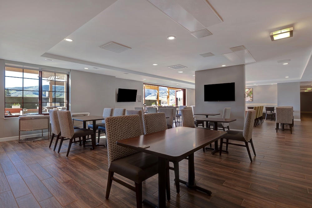 TownePlace Suites San Luis Obispo - photo 4