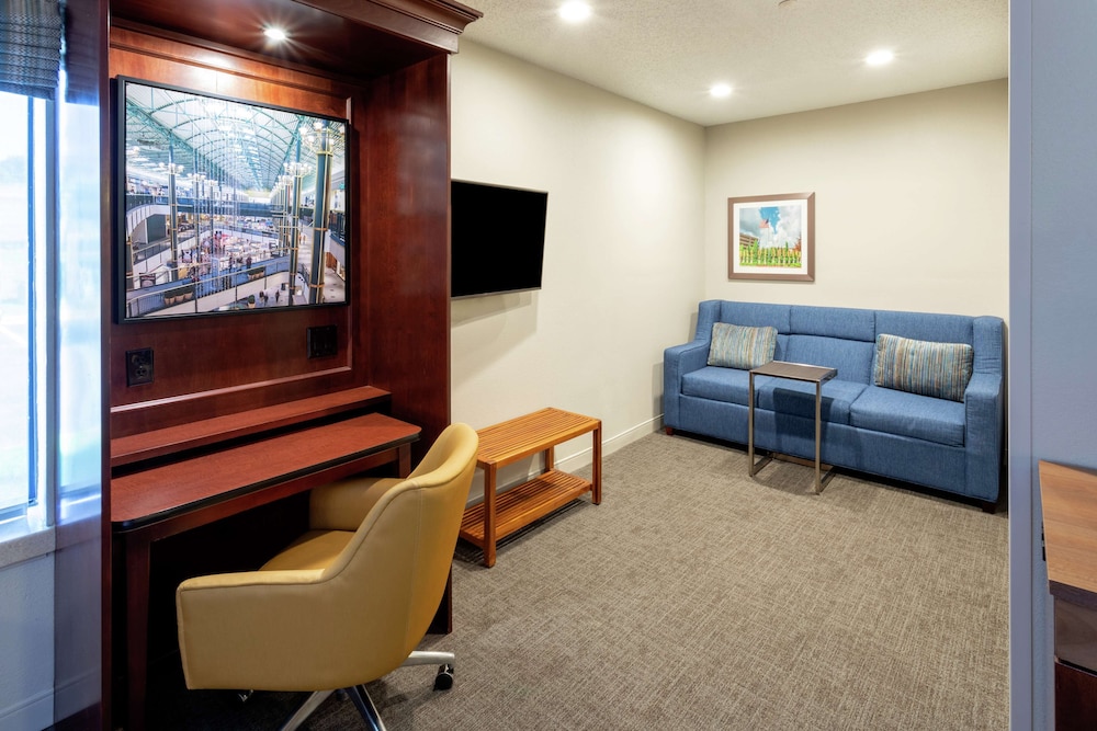 Hampton Inn by Hilton Minneapolis Eagan - photo 10