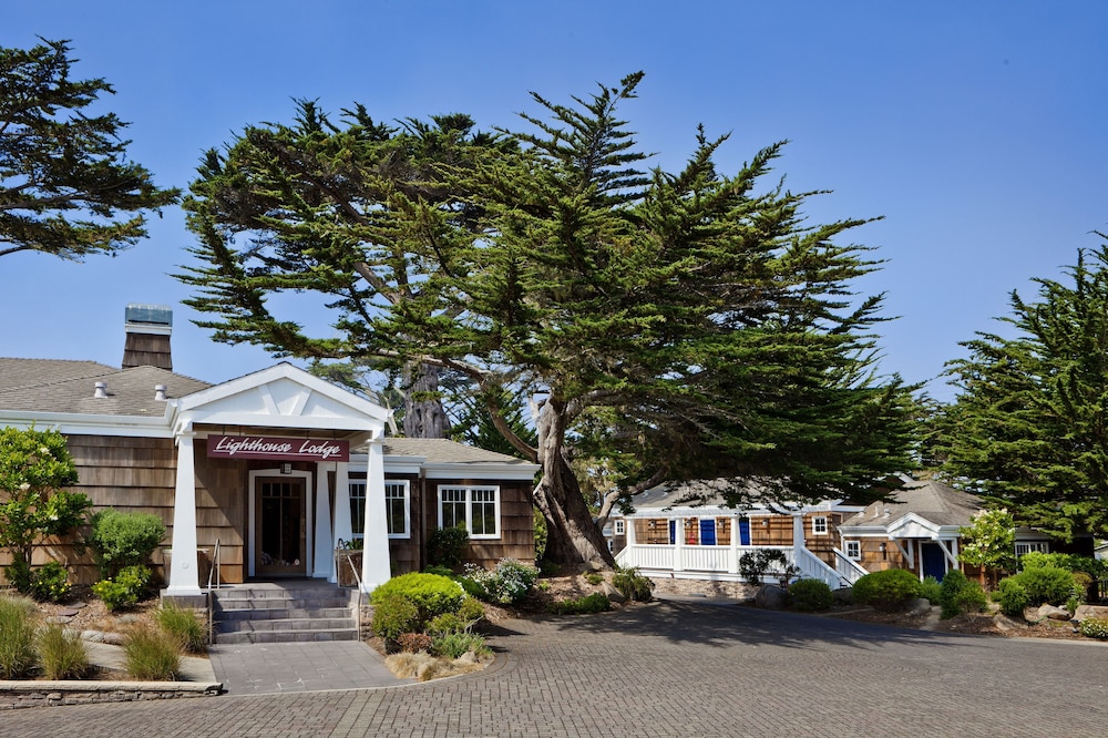Lighthouse Lodge And Cottages - featured photo