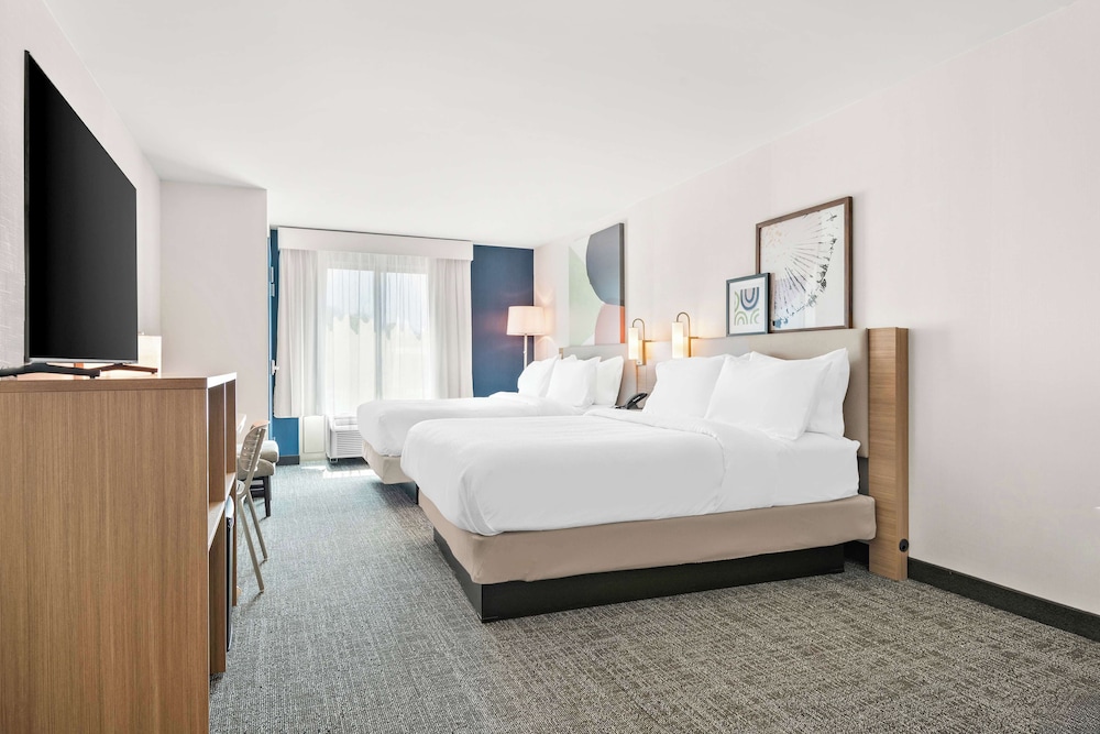 Spark by Hilton Exton - photo 14