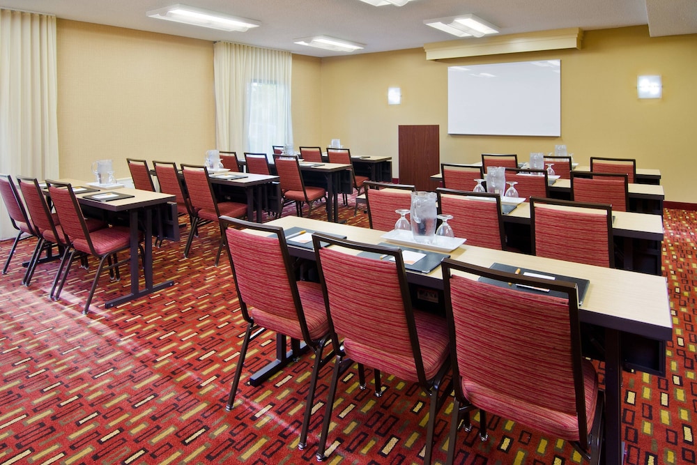Courtyard by Marriott Huntsville University Drive - photo 23