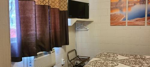 Red Rock Motel and Dam Motel - photo 134