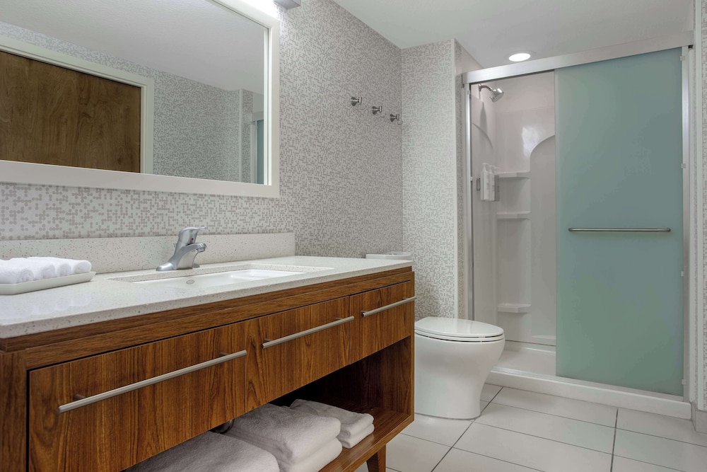 Home2 Suites by Hilton Gainesville Medical Center - photo 31
