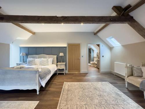 Exceptional Holiday Home 5 with Hot Tub Pickering