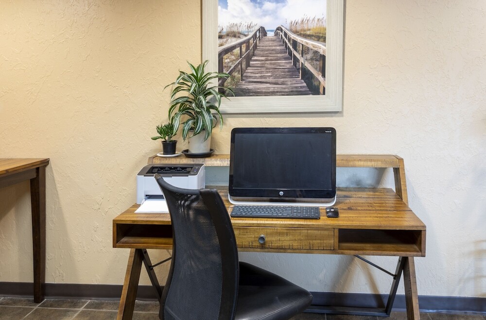 Hospitality Inn & Suites - photo 11
