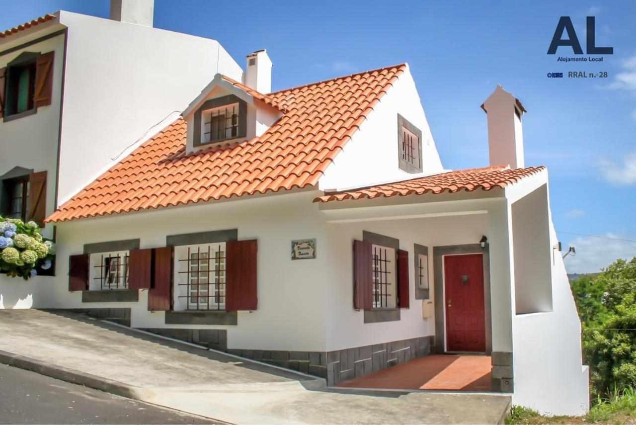 Vivenda Xavier Casa de Ferias Com Vistas Deslumbrantes — 4-Star Luxury Hotel in Ribeira Grande, Portugal