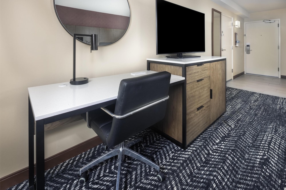 DoubleTree by Hilton Manhattan KS - photo 14