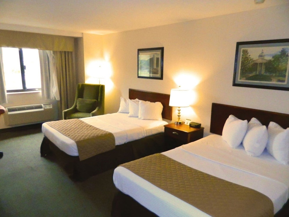 Capital Plaza Hotel - photo 22
