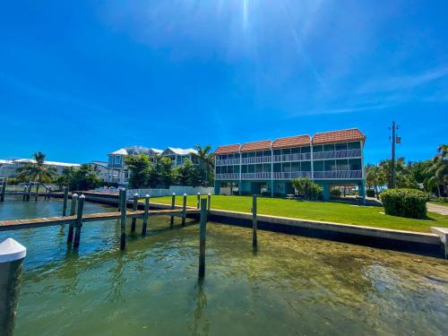 Pelican Cove Resort by A Paradise Vacation Rentals in Bradenton Beach, United States