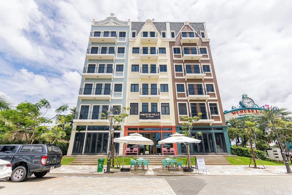Maison Villa By The Sea — 5-Star Luxury Hotel in Vung Tau, Vietnam