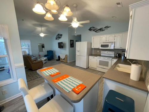 Pet Friendly Golf Cart Elevator - last minute hotel in Myrtle Beach