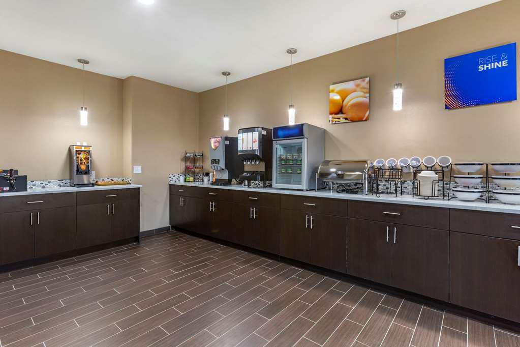 Comfort Inn & Suites Alameda at Albuquerque Balloon Fiesta Park - photo 29