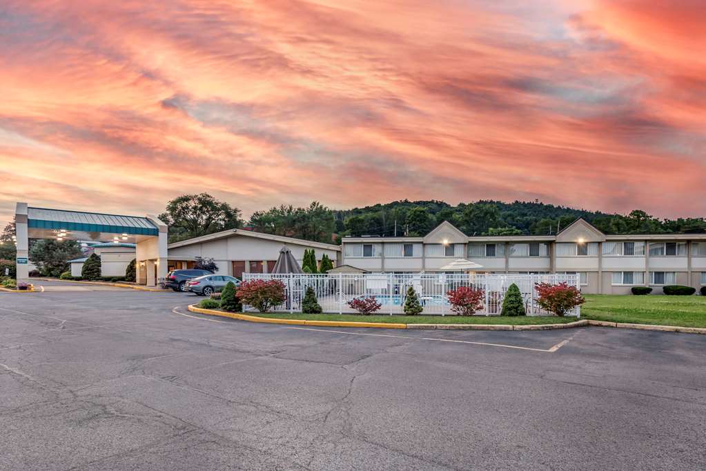 Quality Inn & Suites Vestal Binghamton near University - photo 3