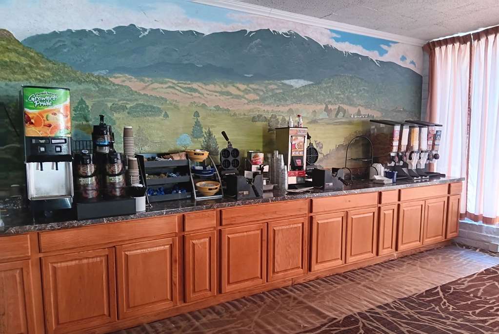 Days Inn by Wyndham Colorado City - photo 23