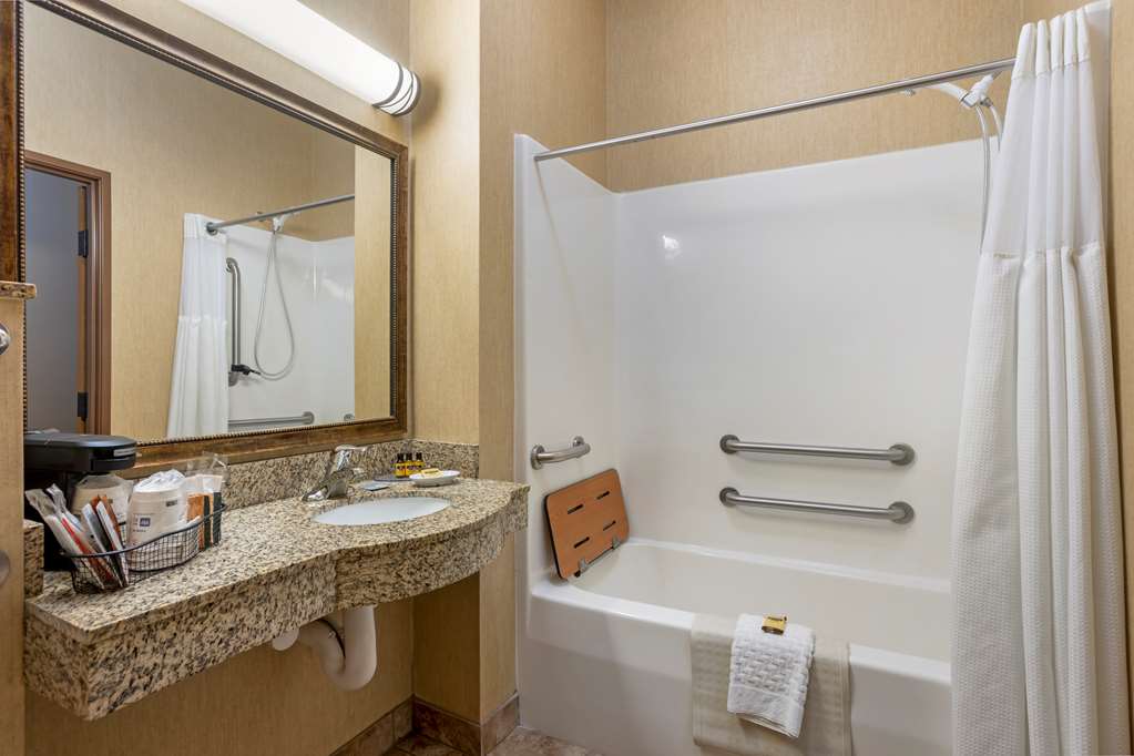 Best Western Plus Capital Inn - photo 28