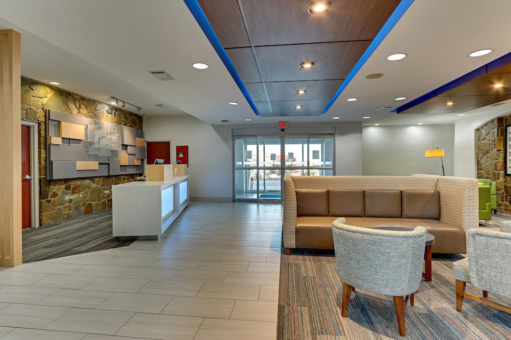 Holiday Inn Express Hotel & Suites Weatherford by IHG - photo 79