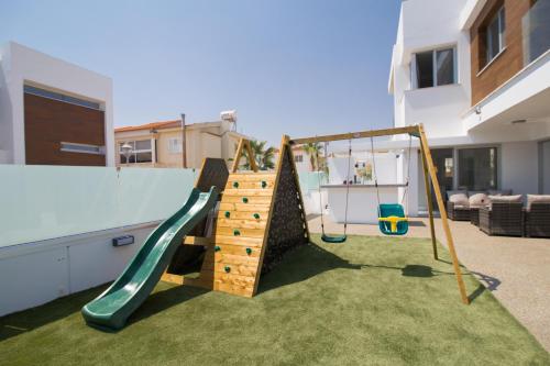Villa Lynn Boutique Beachfront
