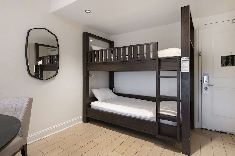 Embassy Suites by Hilton Raleigh Durham Airport Brier Creek - photo 28