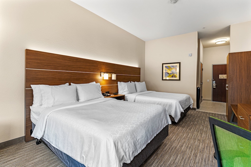 Holiday Inn Express Suites Van Buren Ft Smith Area an IHG Hotel - photo 4