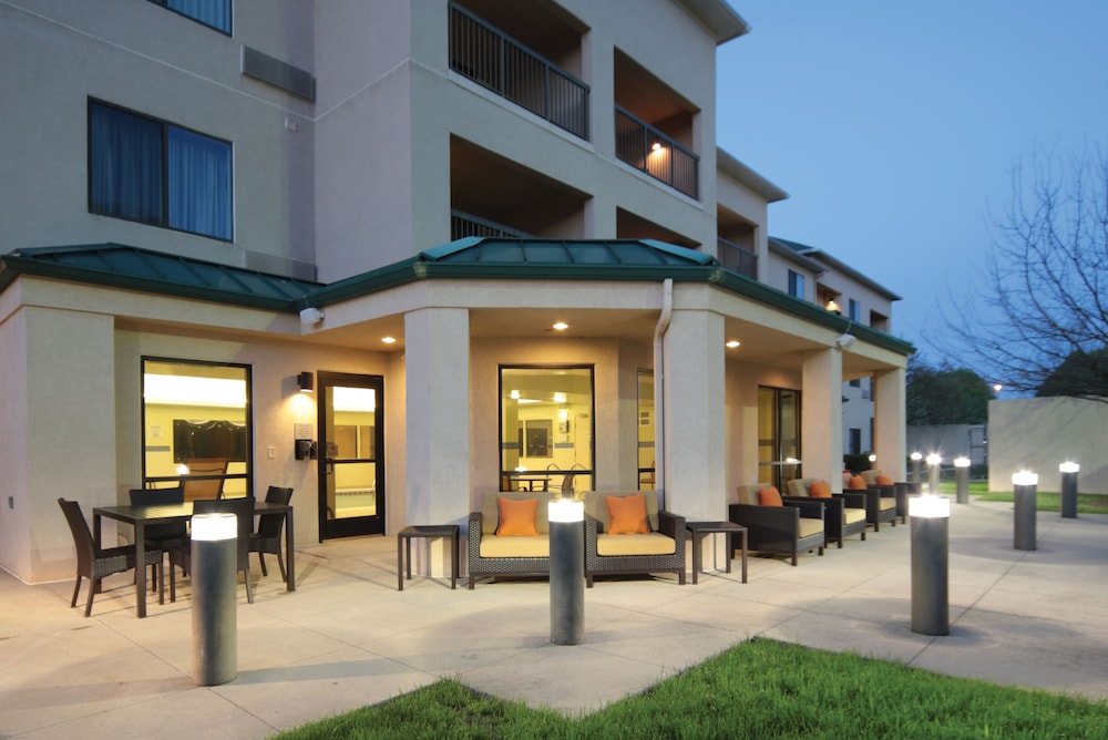 Courtyard by Marriott Dayton North - photo 30
