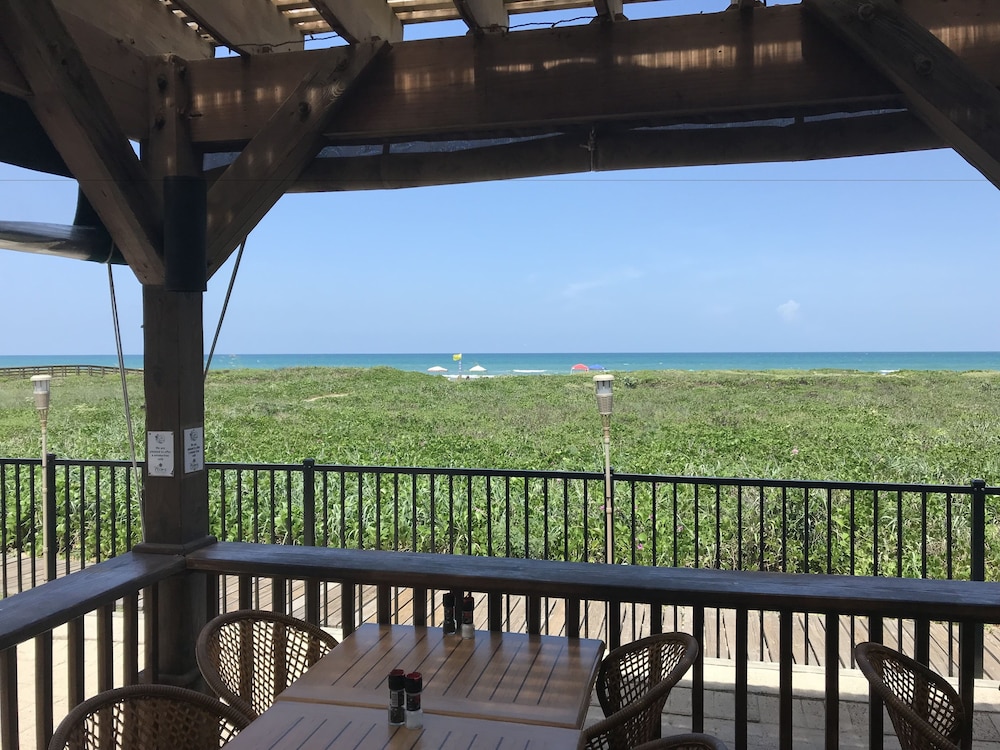 The Palms Resort - photo 25