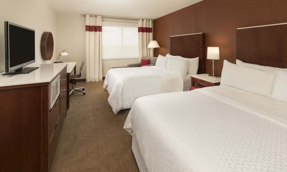 Four Points by Sheraton Boston Logan Airport Revere - photo 7