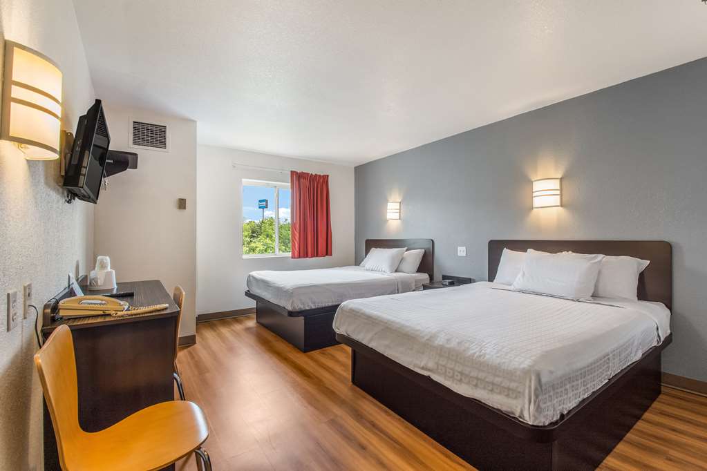 Americas Best Value Inn Knoxville East - photo 9
