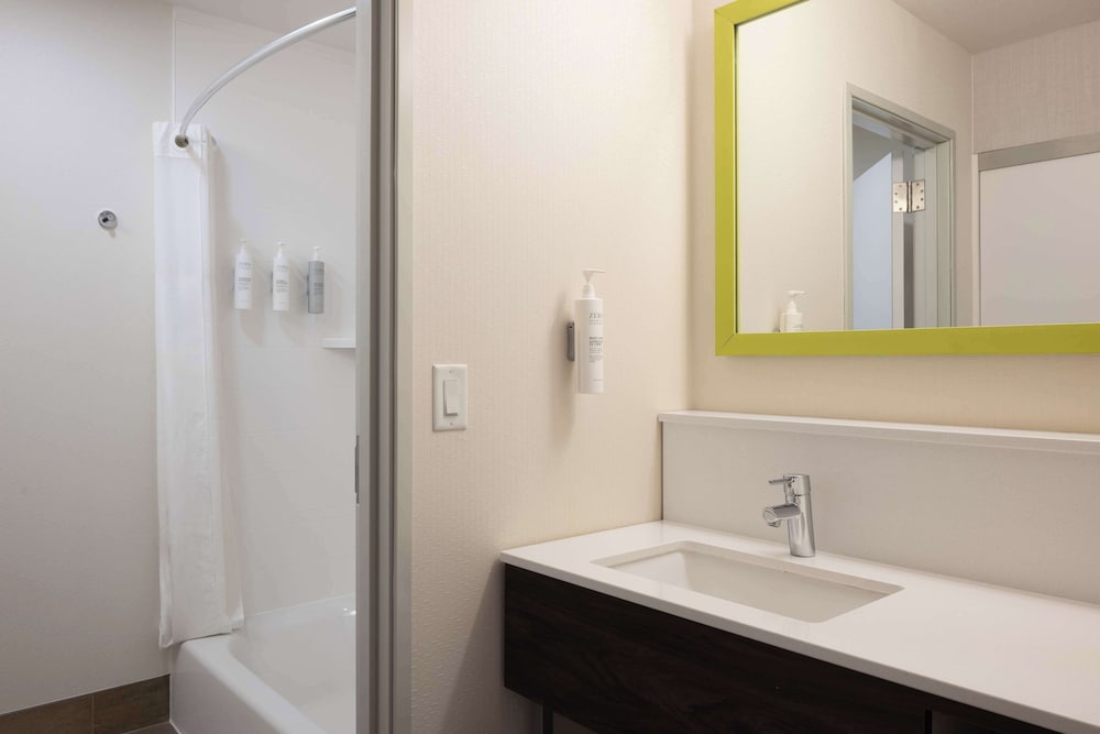 Hampton Inn Kalispell - photo 57