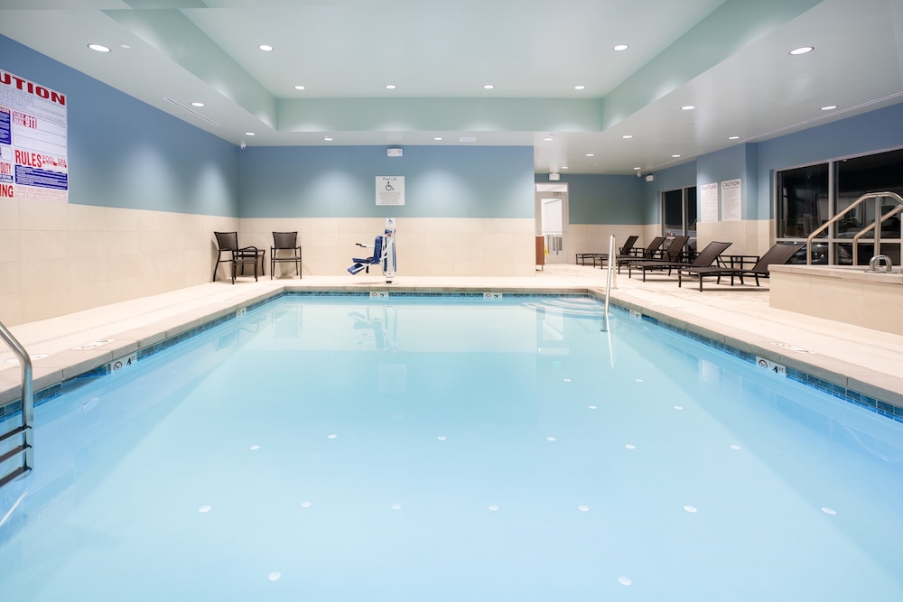Holiday Inn Express & Suites Ely by IHG - photo 22